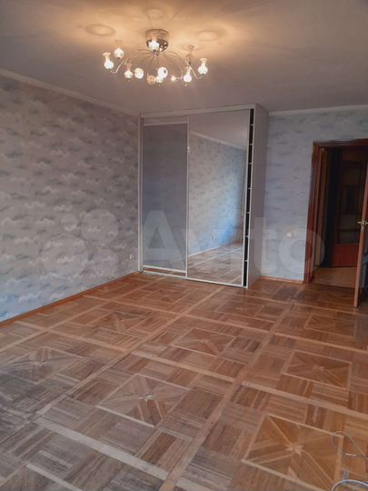 3-к. квартира, 116 м², 2/5 эт.