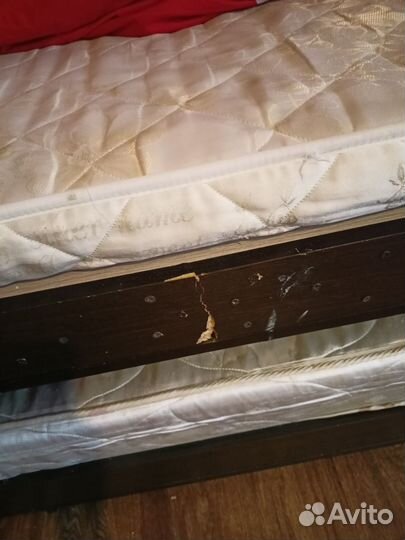 Двухъярусная кровать