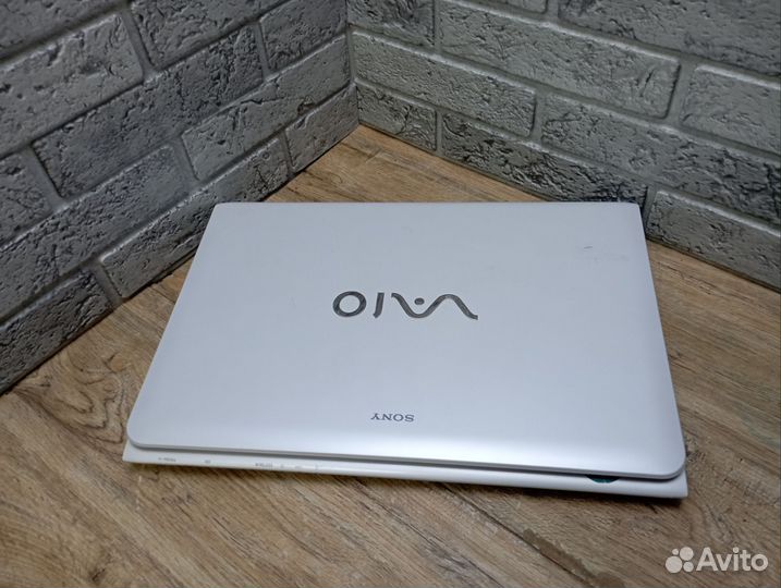 Ноутбук sony core i3