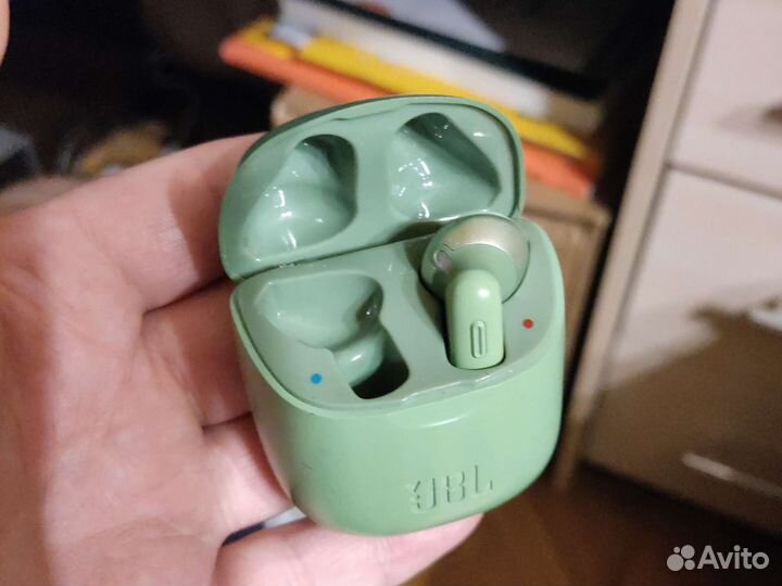 Беспроводные наушники JBL tune 220 TWS