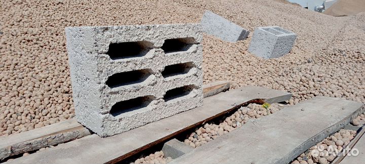 Керамзитный керамзитобетонный блок UJH9868