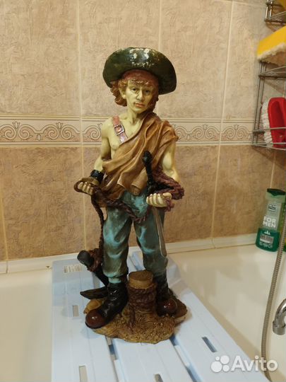 Статуэтка Моряк