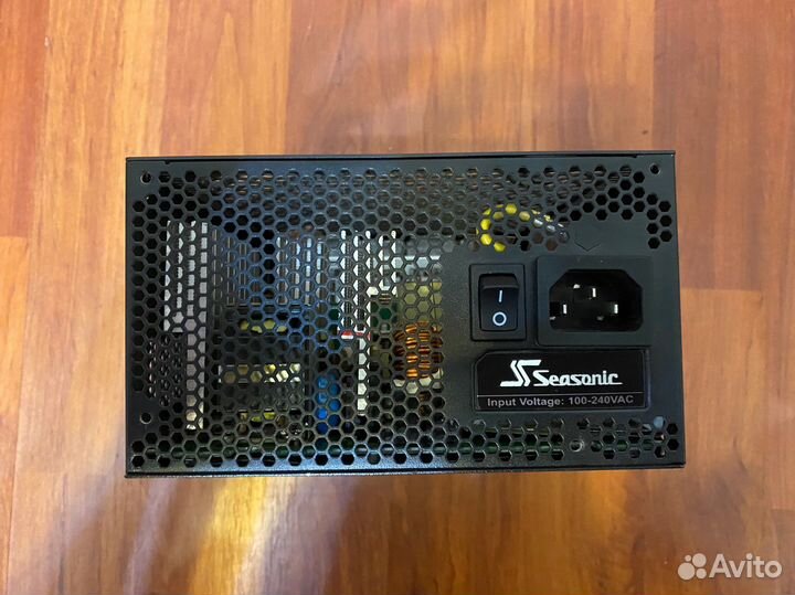 Блок питания Seasonic Platinum 520 Fanless