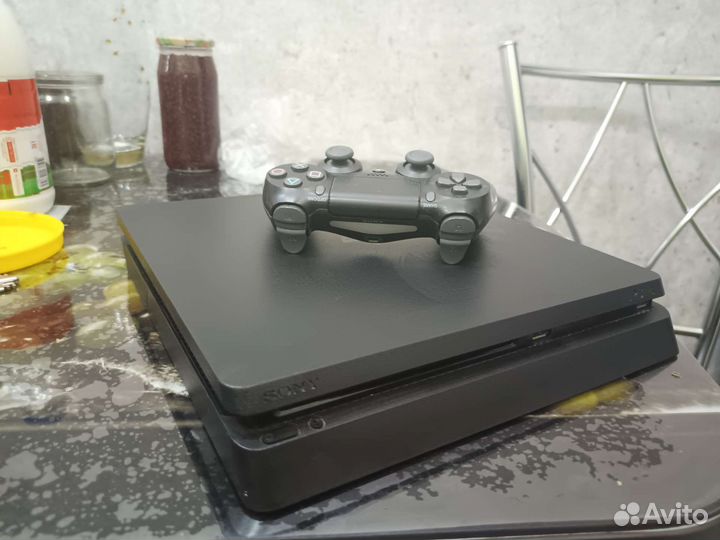 Sony PS4 slim 1tb
