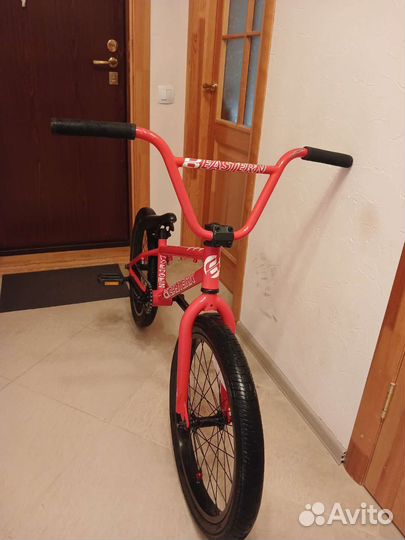 Трюковой велосипед BMX