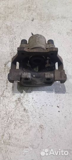 Суппорт задний правый бмв