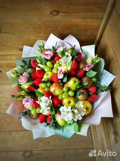 Букет из фруктов цветов