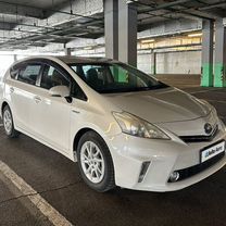 Toyota Prius Alpha 1.8 CVT, 2012, 175 000 км, с пробегом, цена 1 260 000 руб.