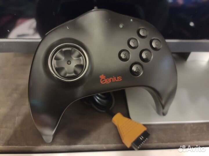 Джойстик Genius