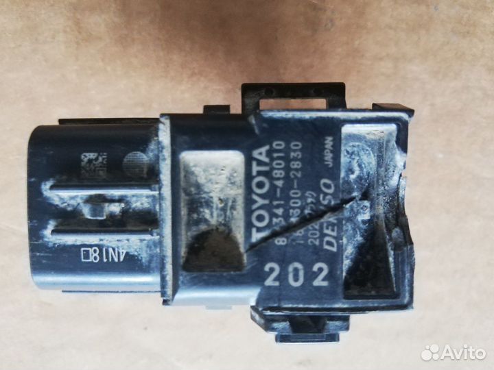 Парктронник Toyota Land Cruiser 200 Camry