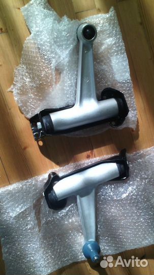 Верхние рычаги подвески на Mercedes W140