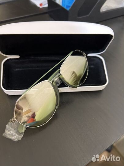 Солнцезащитные очки calvin klein