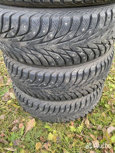 Yokohama Ice Guard Stud IG55 215/60 R16