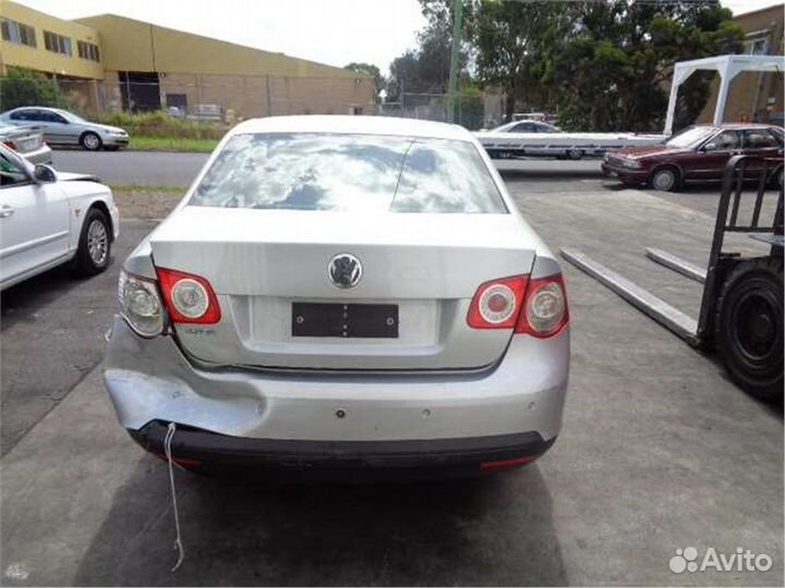 Разбор на запчасти Volkswagen Jetta 5