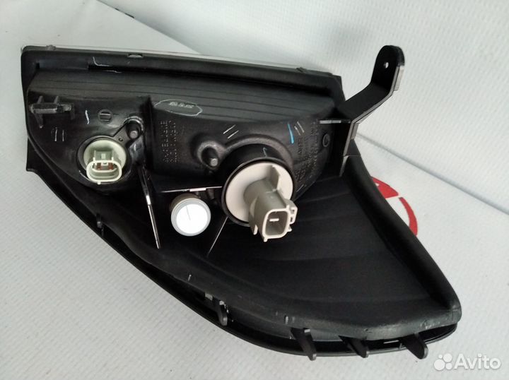 Toyota Land Cruiser Prado правый габарит