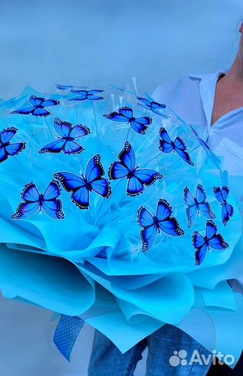 Светящиеся букеты из 27 бабочек