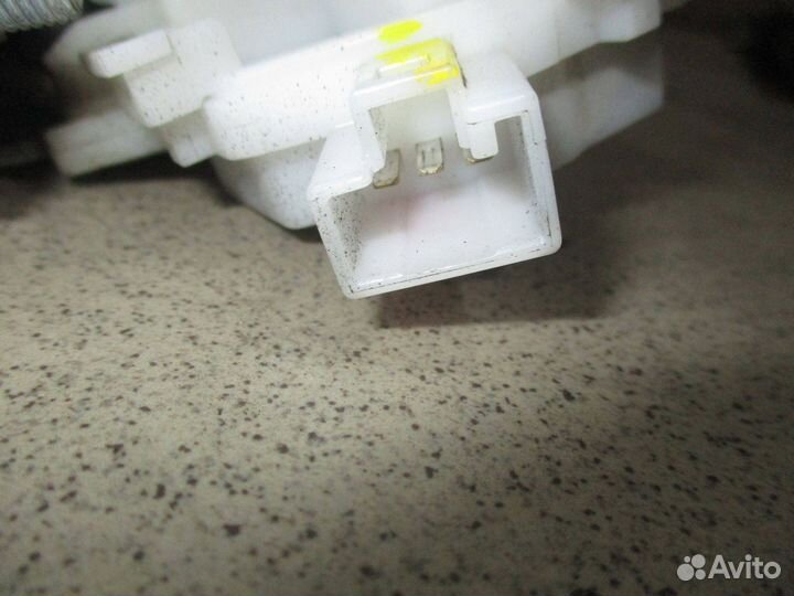 Замок багажника Mitsubishi Outlander (GF)