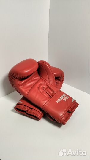 Боксерские перчатки Clinch Olimp 12 oz