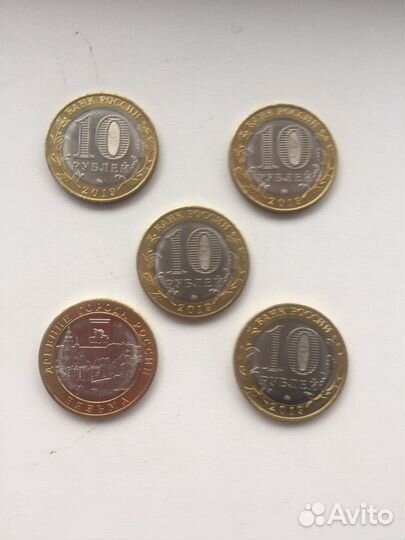 Монеты и купюры