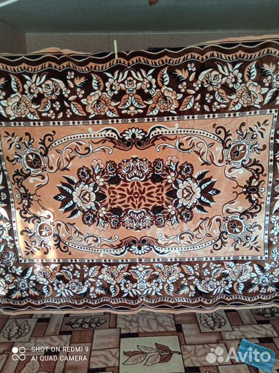 Пледы и покрывало бу