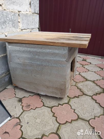 Будка для небольшой собачки