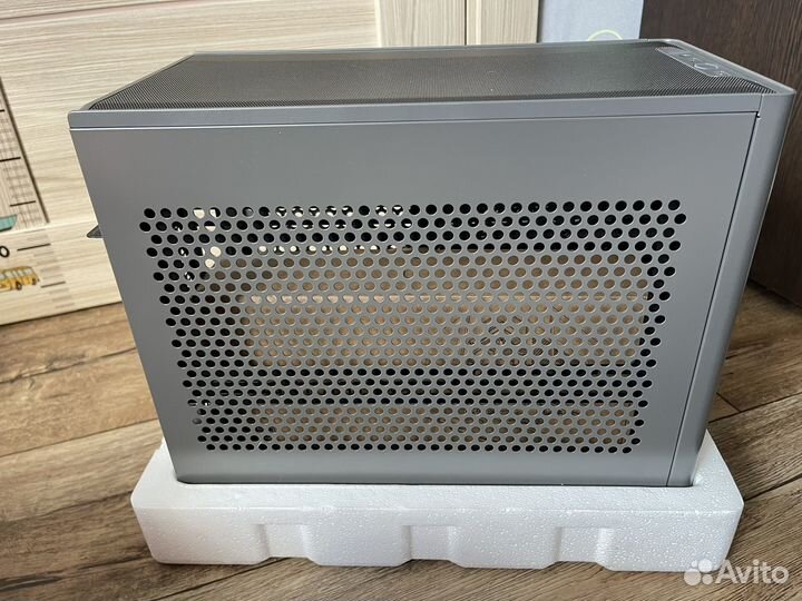 Корпус cooler master NR 200P