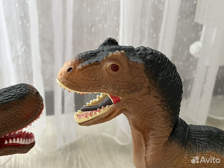 Динозавры игрушки