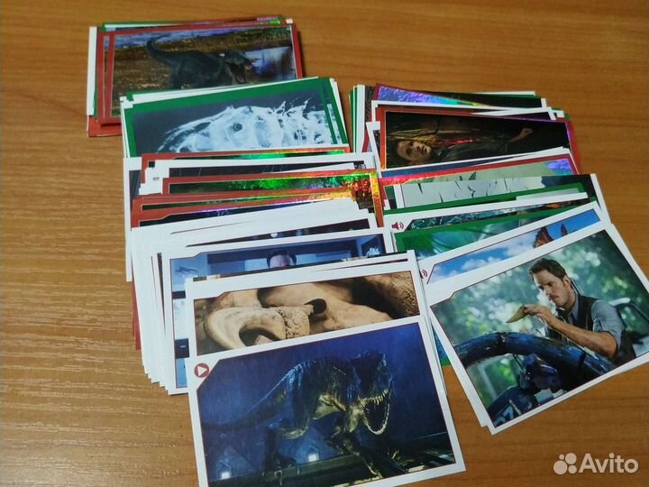 Наклейки Панини Мир динозавров