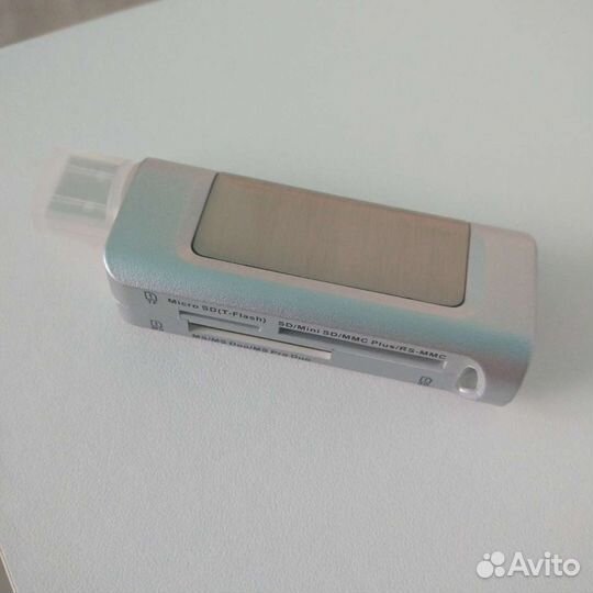 Картридер usb с выходом зарядки телефона, новый