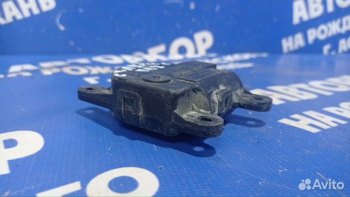 Моторчик заслонок отопителя Hyundai Solaris 1