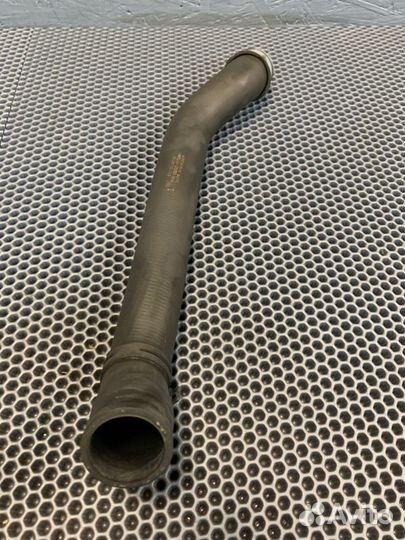 Патрубок системы охлаждения левый Porshe Panamera