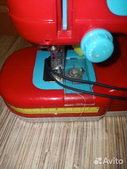 Детская швейная машинка