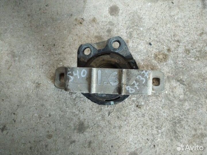Подушка двигателя правая Volvo S40 2 1.6 2004-2012