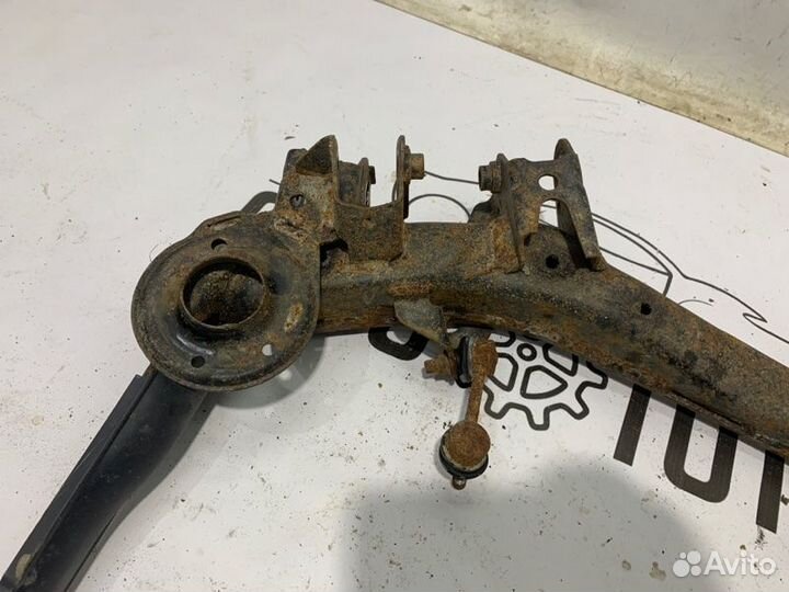 Рычаг нижний задний левый Honda Civic 4D R18A2