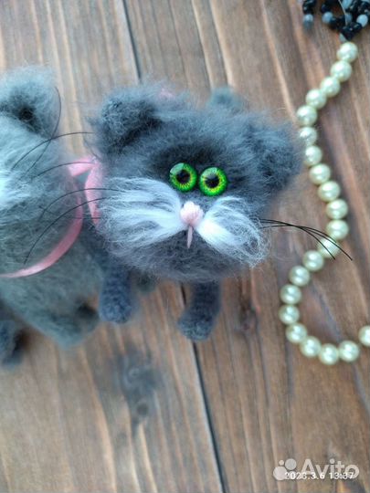 Вязаные котики игрушки ручная работа