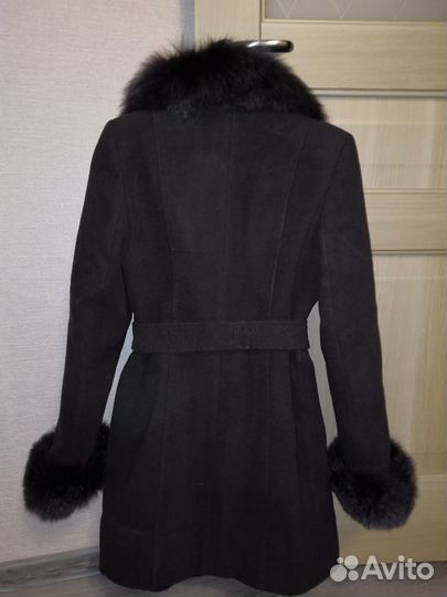 Пальто женское 42 44 зимнее с мехом