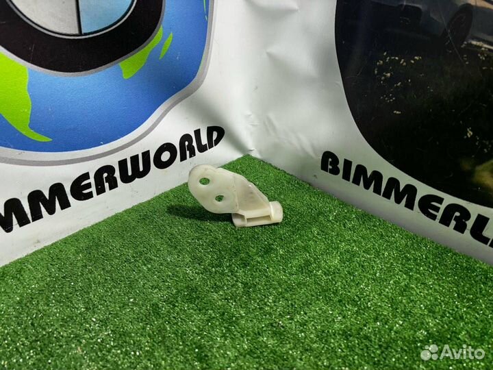 Внутреннее крепление крыла переднего левого BMW 3