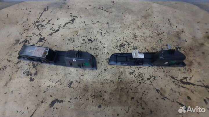 Блок управления стеклоподъемниками. Nissan tiida