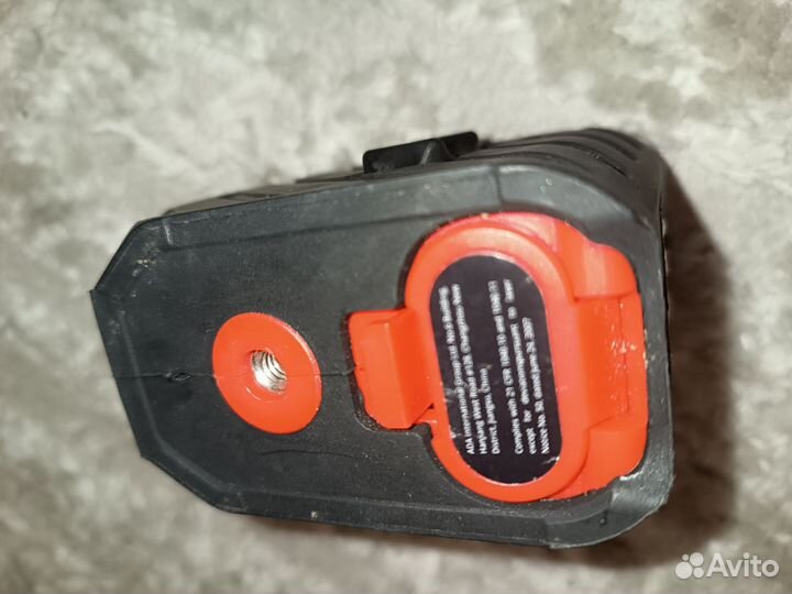 Лазерный уровень Atom