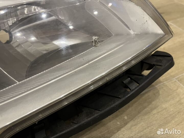 Фара правая Ford Kuga 2