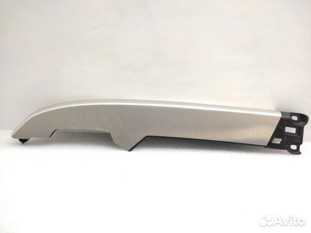 Накладка левая Land Rover Discovery 5 L462 3.0D