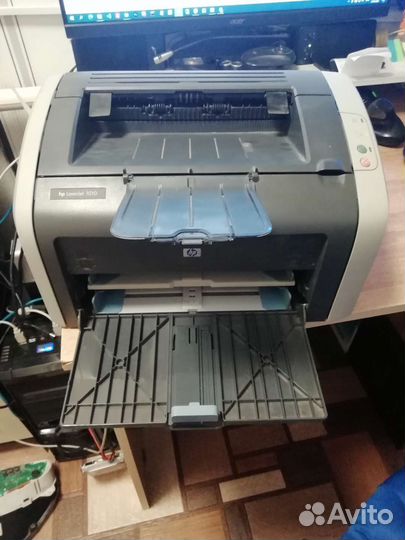 Принтер HP 1010