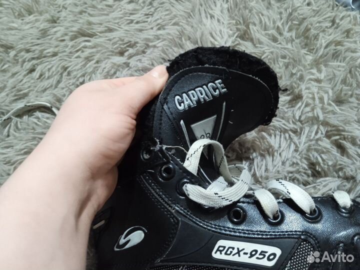 Коньки хоккейные