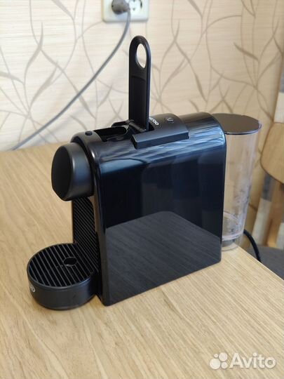 Капсульная кофемашина Nespresso Essenza Mini