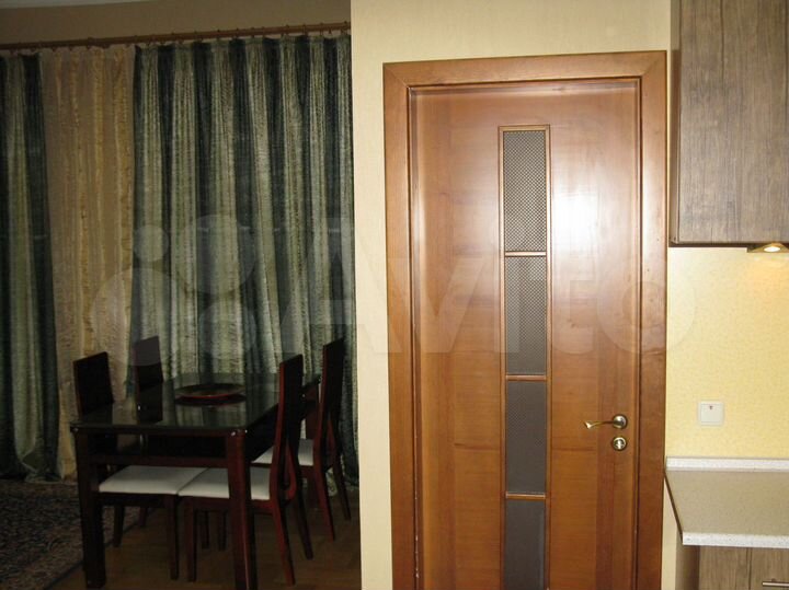 3-к. квартира, 100 м², 3/3 эт.