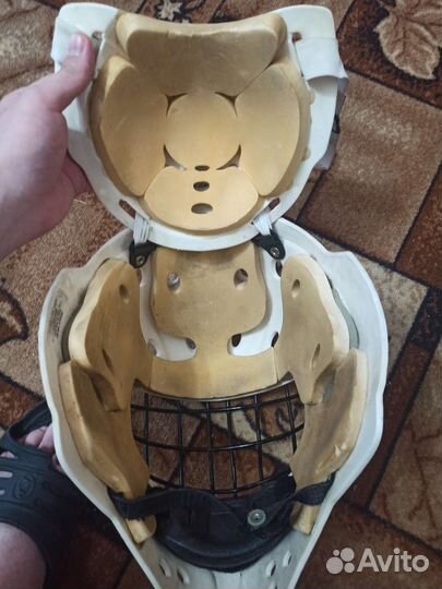 Вратарский шлем sr