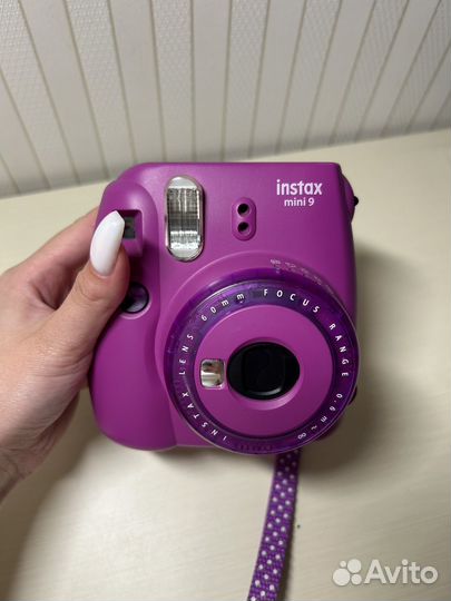 Fujifilm Instax Mini 9 (пленочный фотоаппарат)