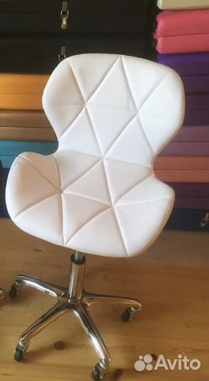 Стул комфорт класса.модель Ракушка.цвет-белый