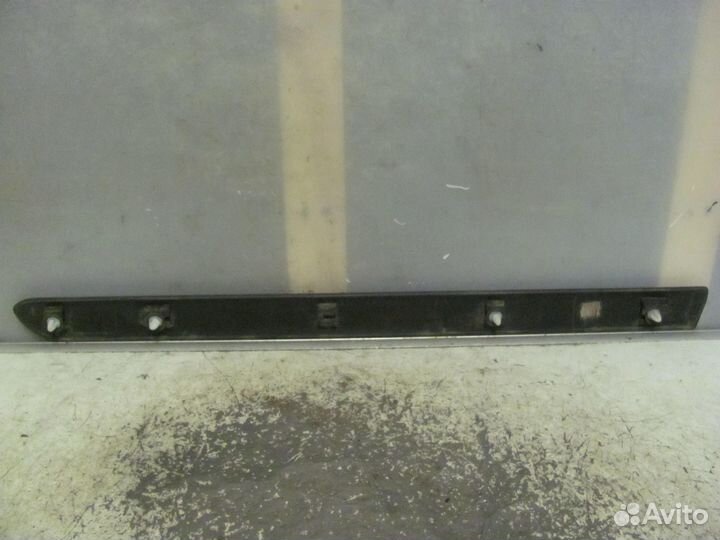 Молдинг задней левой двери Peugeot 3008 2009-2016