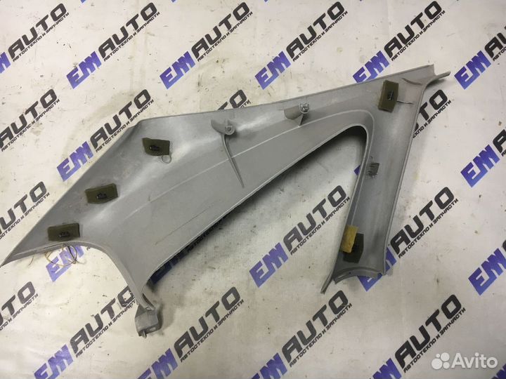 Накладка задней стойки правая Форд Фокус 1